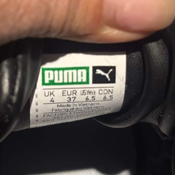 NWT PUMA SHOES BLACK/WHITE 6.5 NEVER WORN - Picture 10 of 10